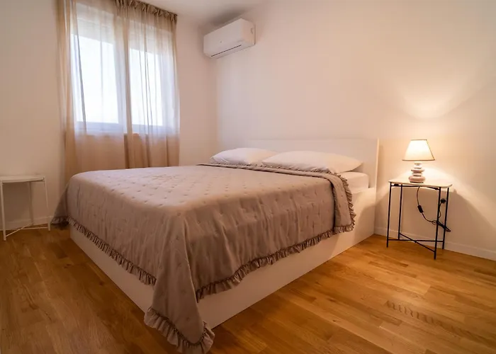 Mila Apartment By Belmont Realty