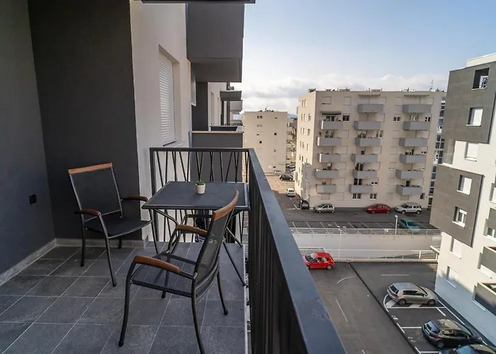 Mila Apartment By Belmont Realty